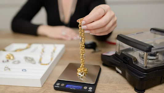 Get Cash for Gold | Trusted Local Gold Buyer | Gold Calculator - Devine & Co.