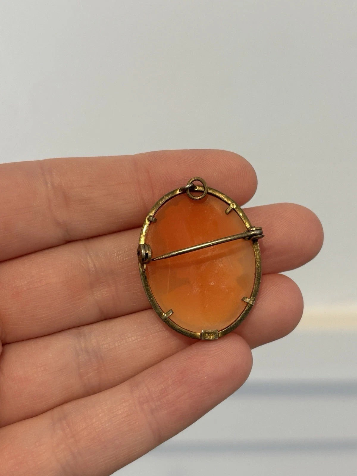 Victorian Style Shell Cameo Yellow Plated Frame Brooch, 3.5cm x 2.5cm