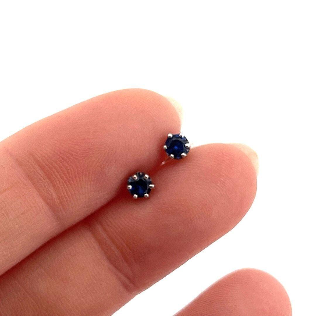 Natural Round Blue 0.50ctw Sapphire 14K White Gold 3.50mm Stud Earrings - Devine & Co.
