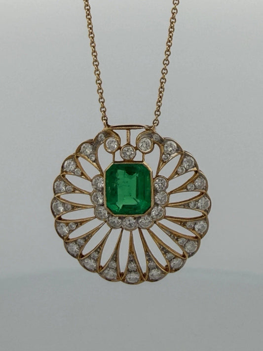 Natural Colombian Emerald and Diamond Pendant Necklace 18K Yellow Gold GIA Report, alternate view