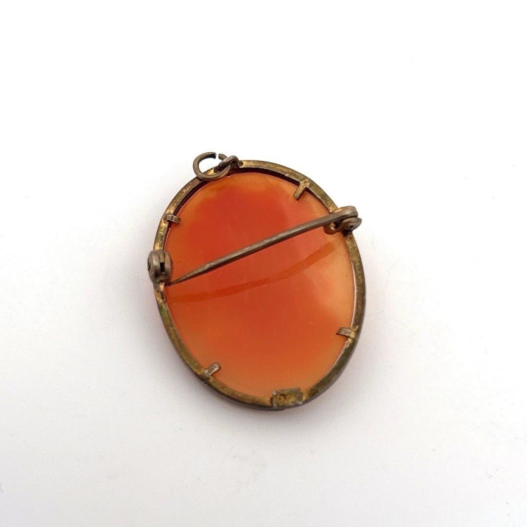 Victorian Style Shell Cameo Yellow Plated Frame Brooch, 3.5cm x 2.5cm