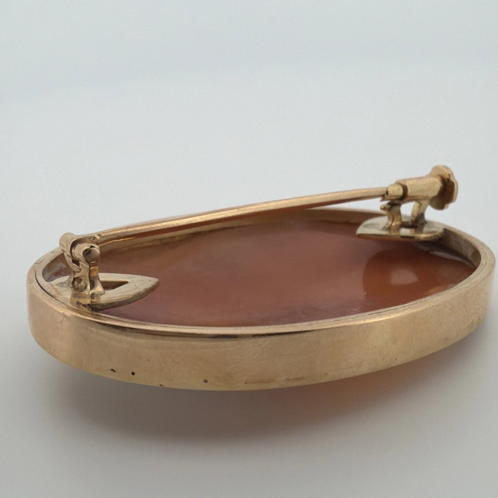 18K Solid Yellow Gold Shell Cameo Brooch Handmade Carmel - by - the - Sea 22g - Devine & Co.