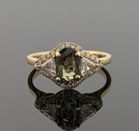 18K Yellow Gold Alexandrite & Diamond Ring 1.53ct Oval FGL Certified 0.59ctw - Devine & Co.