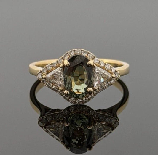 18K Yellow Gold Alexandrite & Diamond Ring 1.53ct Oval FGL Certified 0.59ctw - Devine & Co.