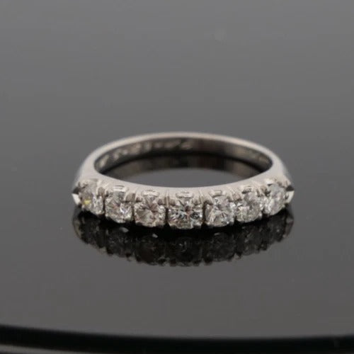 Vintage 3.90grams Platinum 0.55ctw Diamond 7 Round Brilliants Anniversary Band Ring Size 5.5
