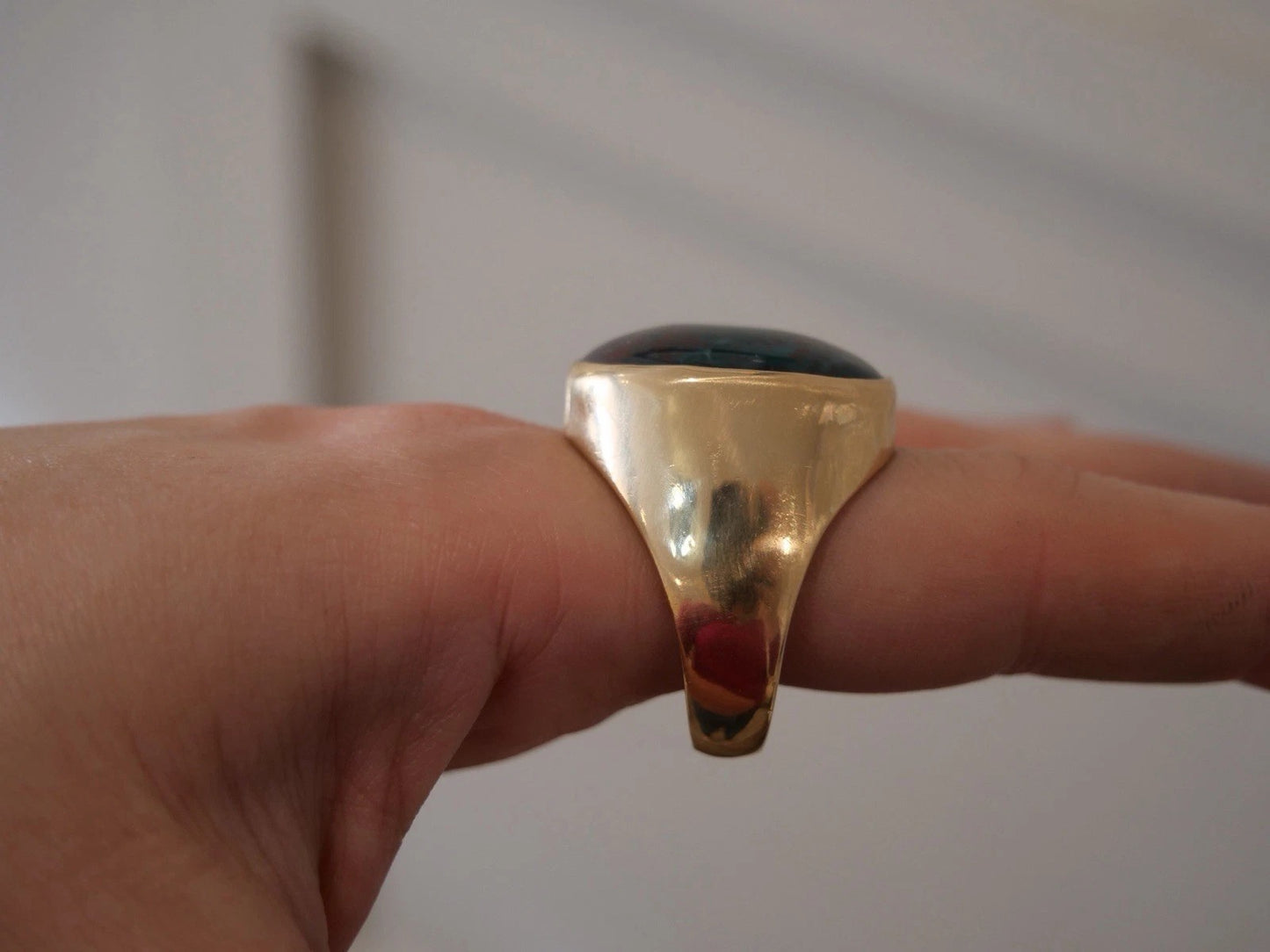 14K Yellow Gold 20.80 Grams Men’s Large Oval Cabochon Bloodstone Ring Size 14.5