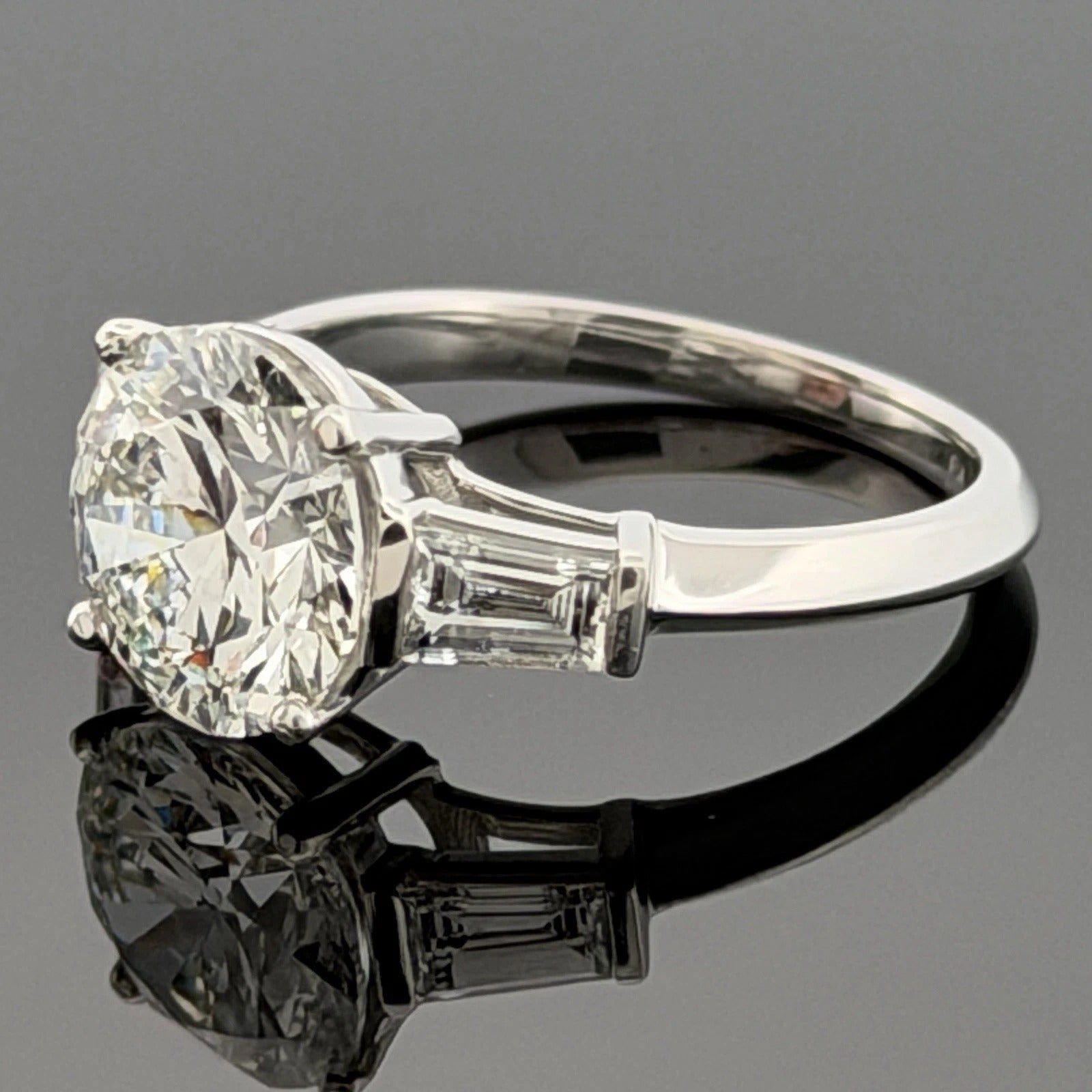 Consignment - Platinum 3.01ct Round Brilliant Natural Diamond GIA Baguettes Three-Stone Ring - platinum, diamond, ring - (...