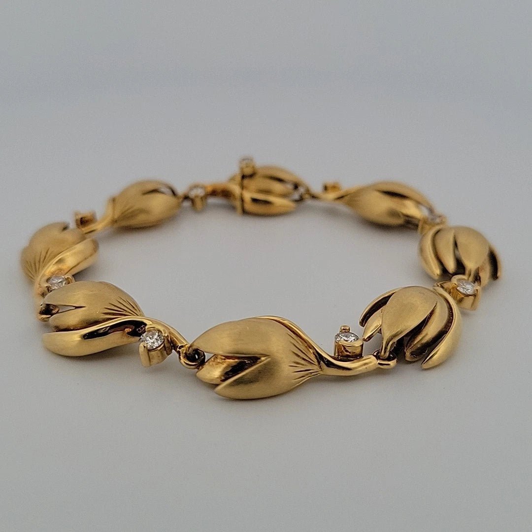 Na Hoku 18K Yellow Gold Pikake Diamond Necklace, Bracelet & Earrings Set 117.8gr - Devine & Co.