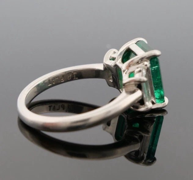 Platinum Natural Zambian Emerald Ring 3.62ct GIA Origin Report Trapezoid Diamond - Devine & Co.