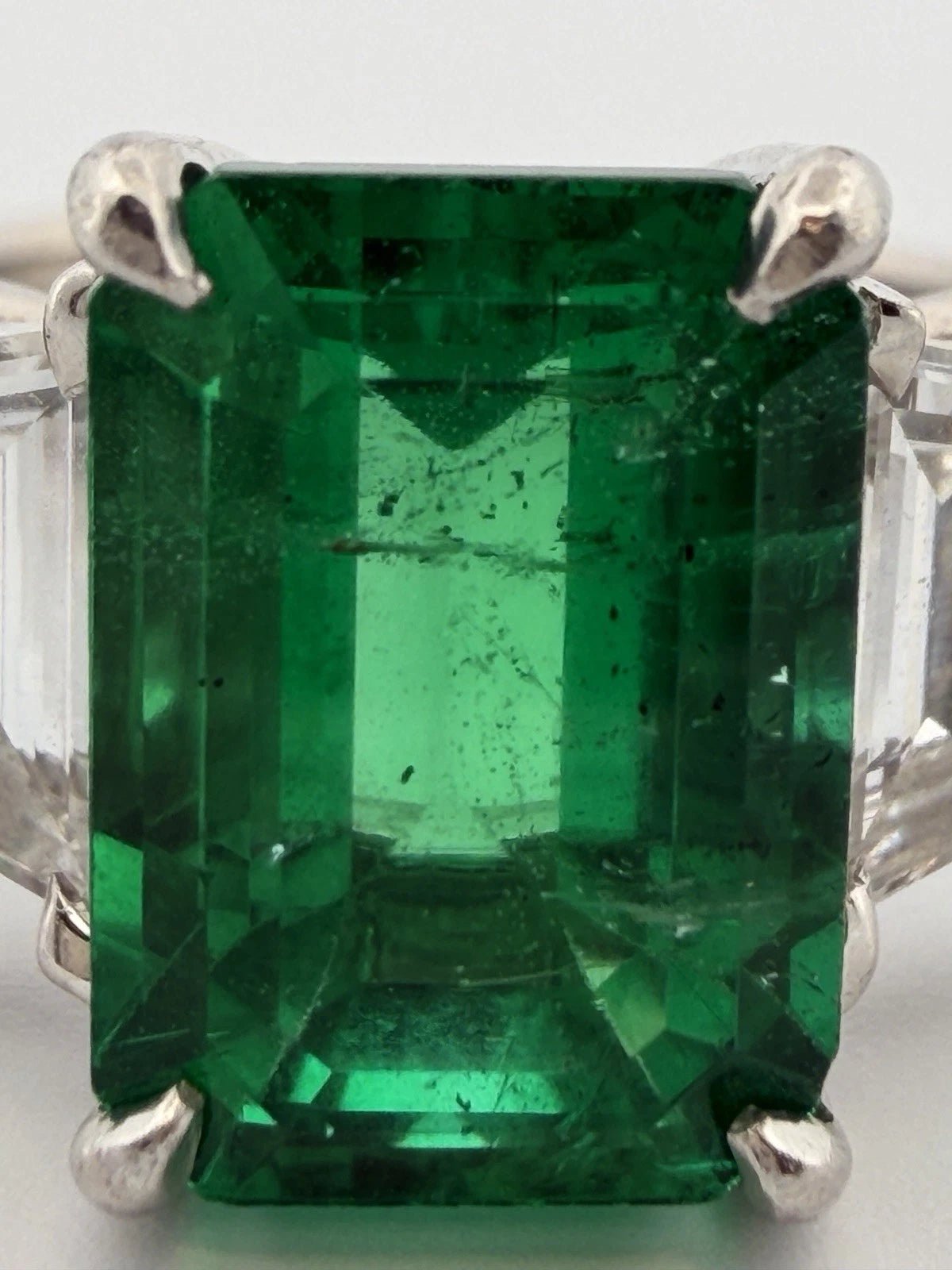 Platinum Natural Zambian Emerald Ring 3.62ct GIA Origin Report Trapezoid Diamond - Devine & Co.