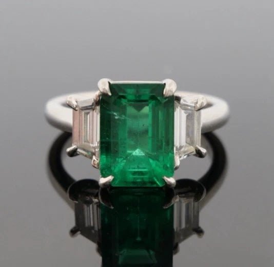 Platinum Natural Zambian Emerald Ring 3.62ct GIA Origin Report Trapezoid Diamond - Devine & Co.