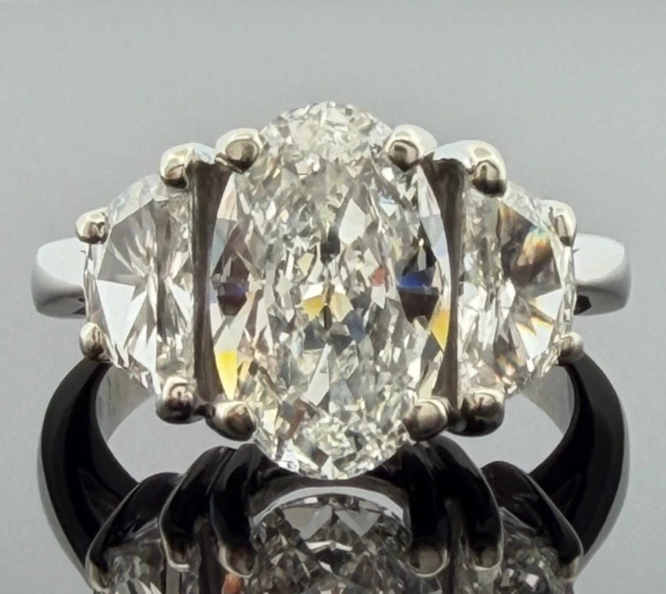 Natural 1.55ct GIA Elongated Oval Diamond Three-Stone Ring 14KW G SI1 Half Moon