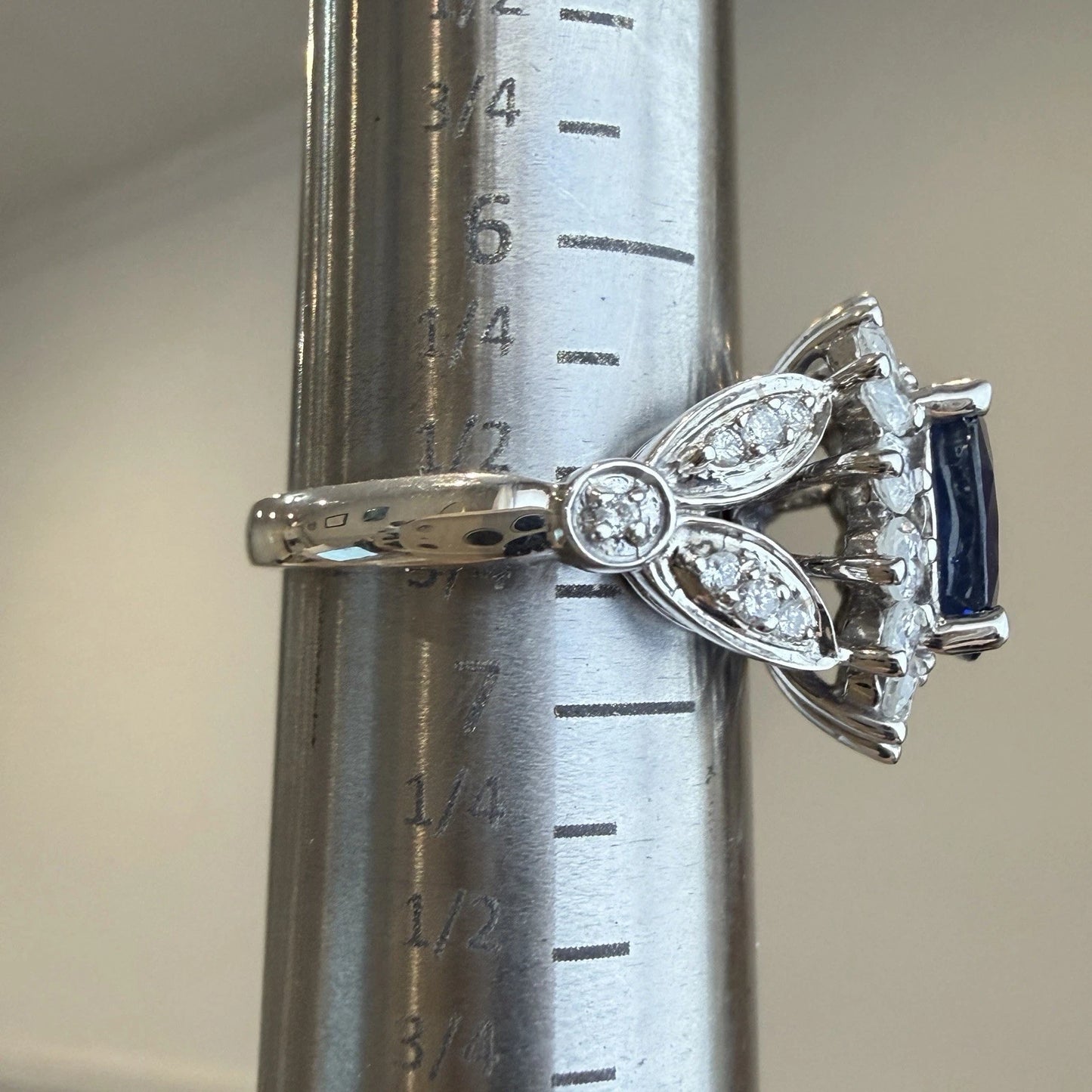 14K White Gold Natural Oval Blue Sapphire Diamond Halo Ring 6.3g Size 6.75