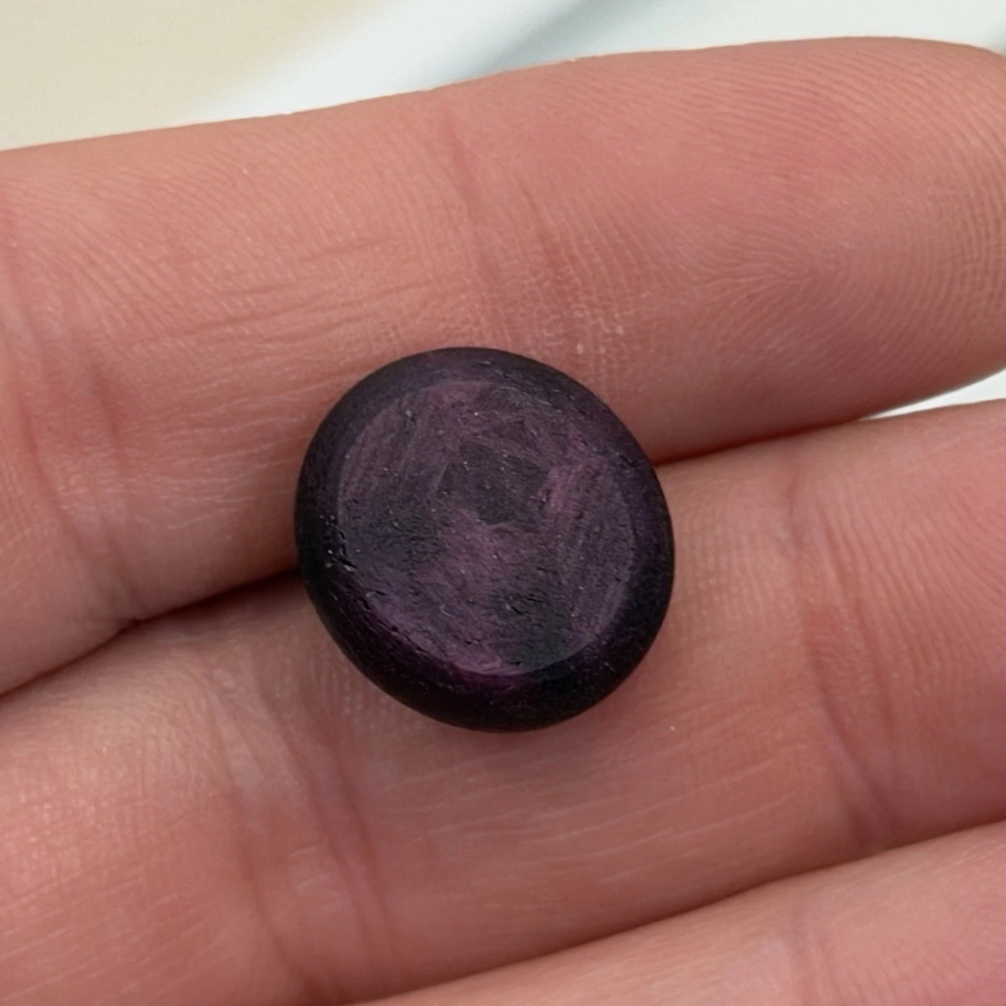 23.48 Carat Natural Oval Cabochon Star Ruby GIA Certified No Heat With Ring Mold, side detail