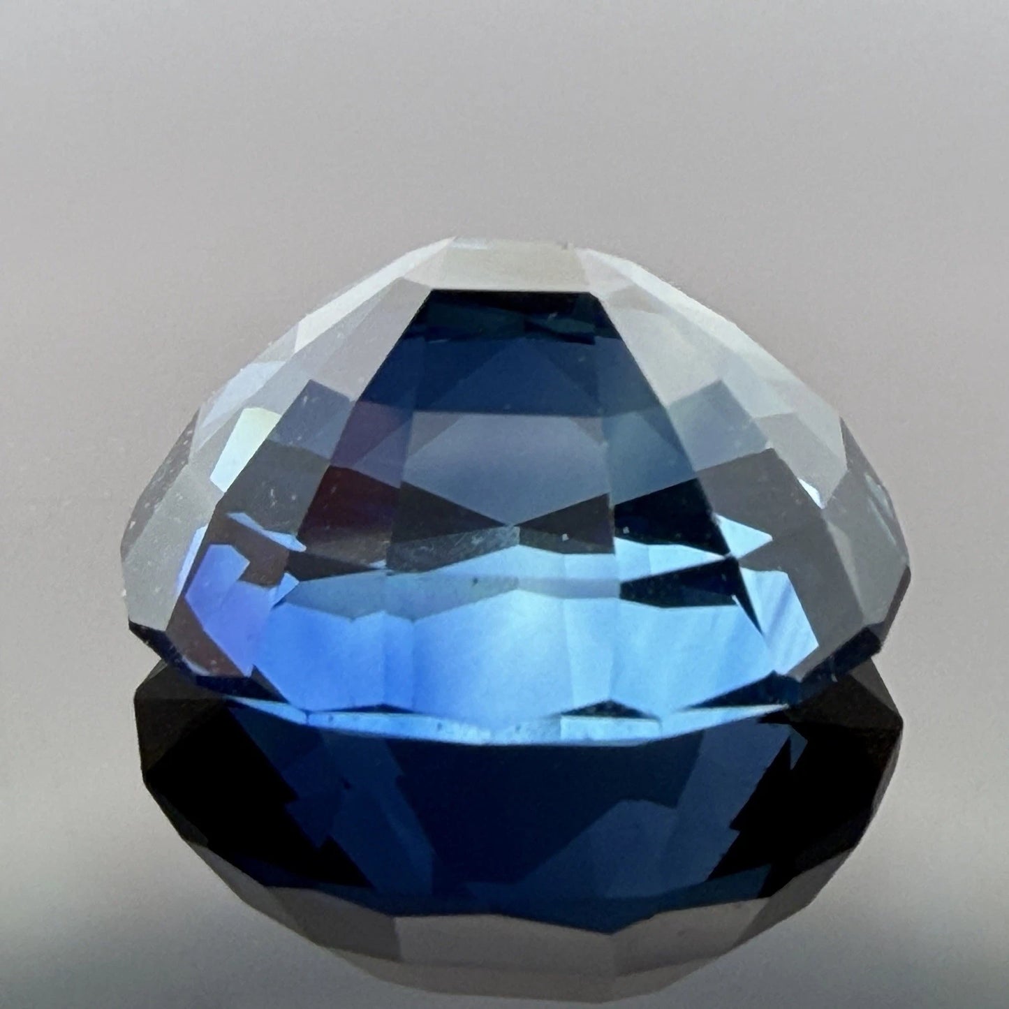 Natural Heated Thailand Loose Blue Sapphire GIA 6.37ct Oval Faceted, color detail