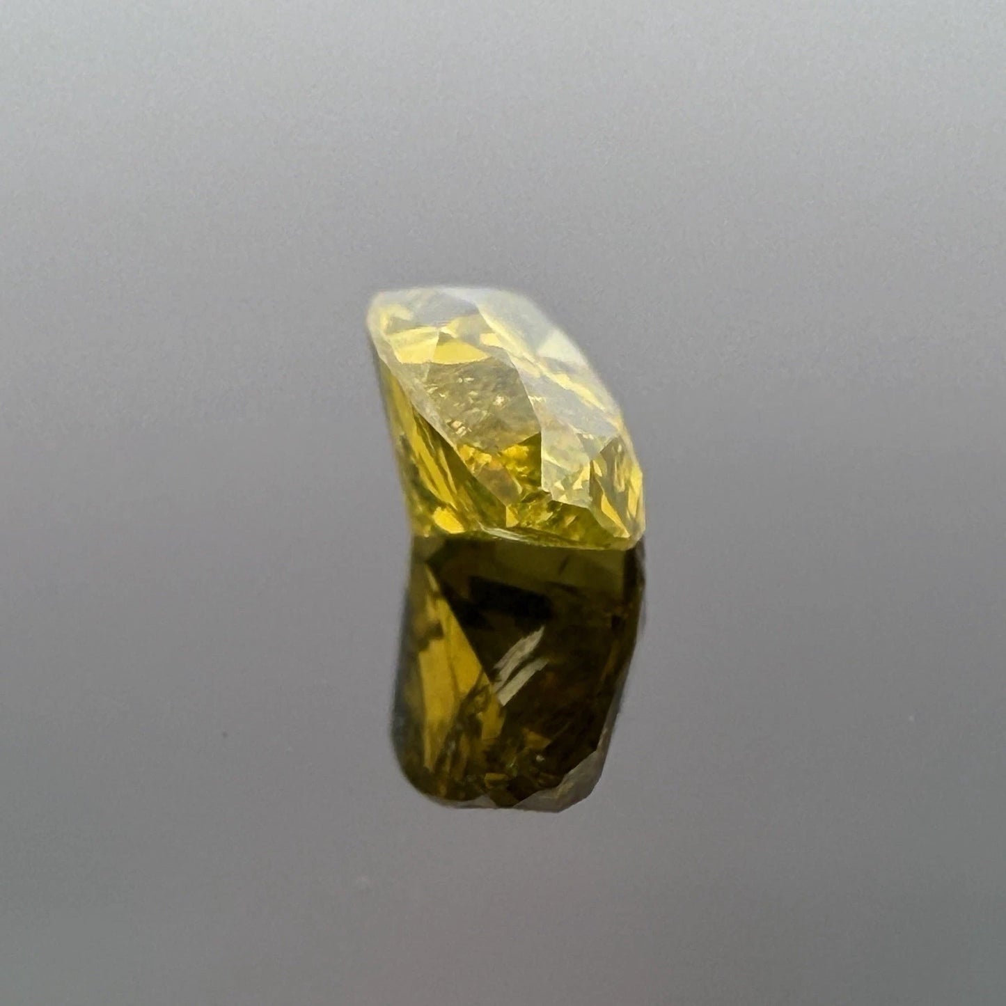 Loose GIA 1.33CT Fancy Vivid Greenish Yellow Diamond I2 Treated Marquise