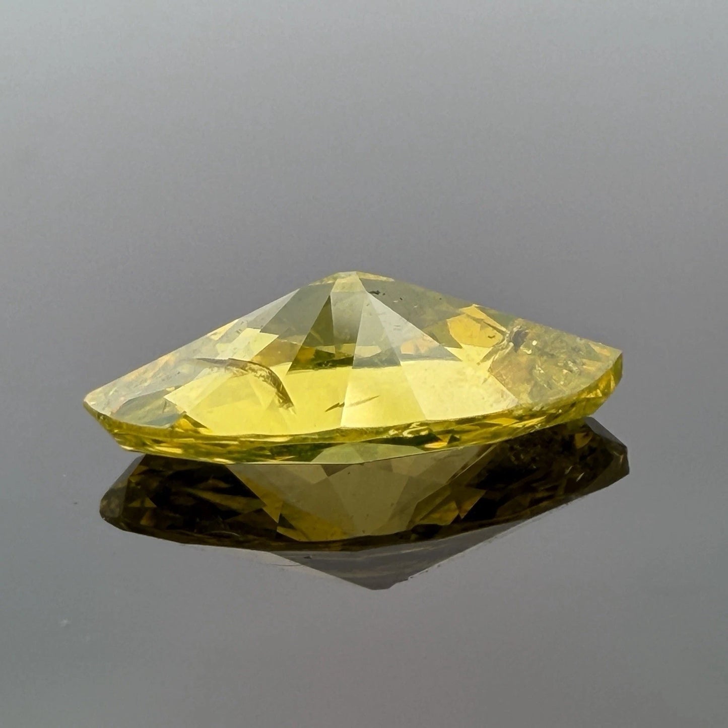 Loose GIA 1.33CT Fancy Vivid Greenish Yellow Diamond I2 Treated Marquise