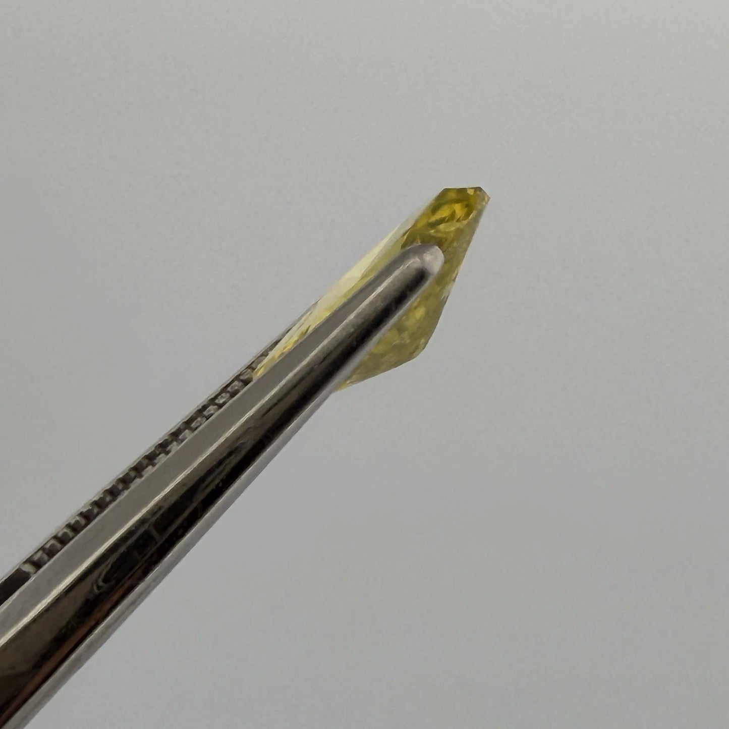 Loose GIA 1.33CT Fancy Vivid Greenish Yellow Diamond I2 Treated Marquise