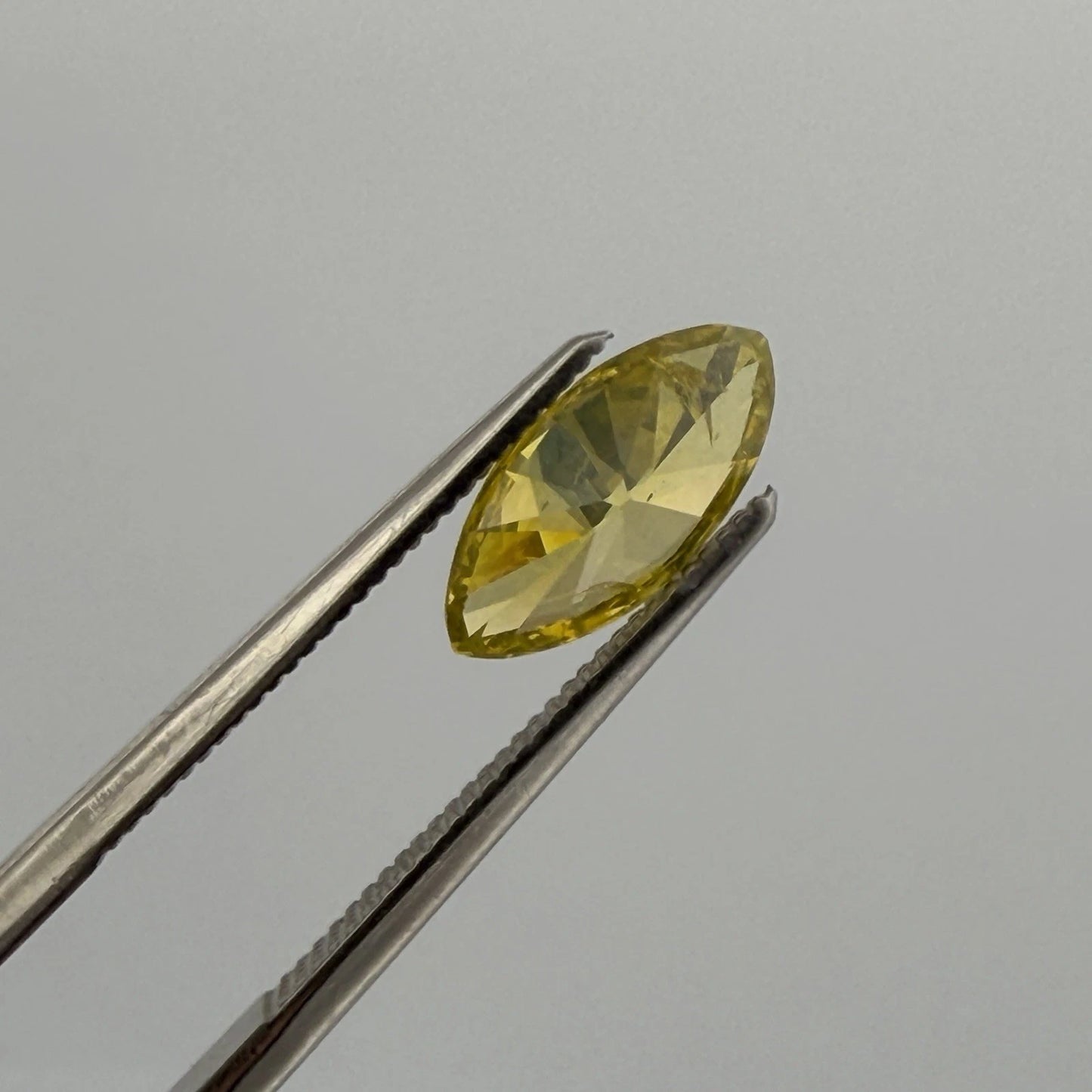 Loose GIA 1.33CT Fancy Vivid Greenish Yellow Diamond I2 Treated Marquise