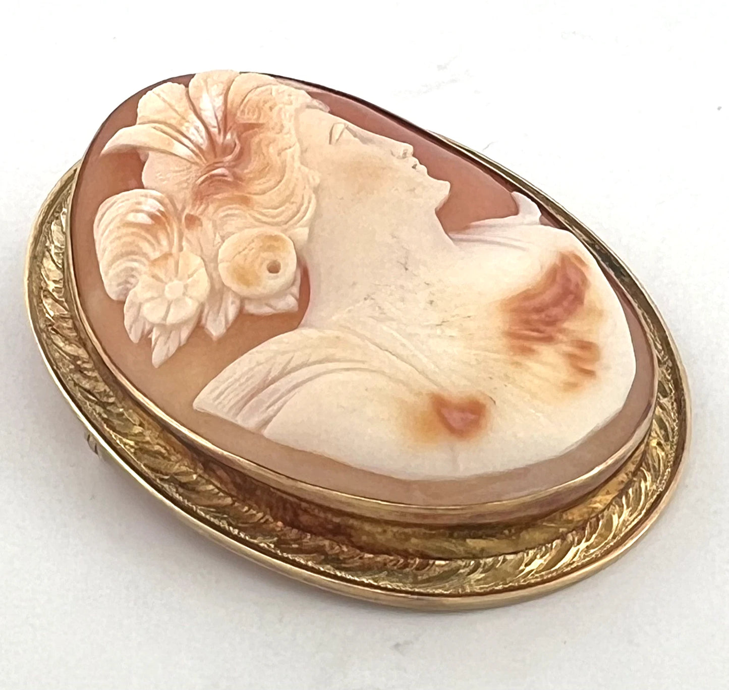Large Hand-Carved Shell Cameo Brooch Pendant 14K Yellow Gold Estate