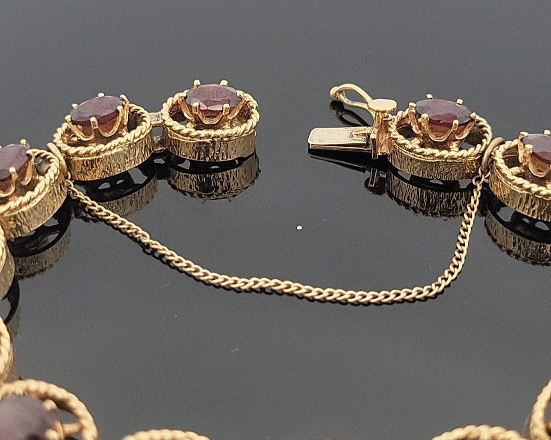 Vintage 14K Yellow Gold Natural Garnet Link Bracelet Bark Finish 12CTW 8 27 Gr by Devine & Co