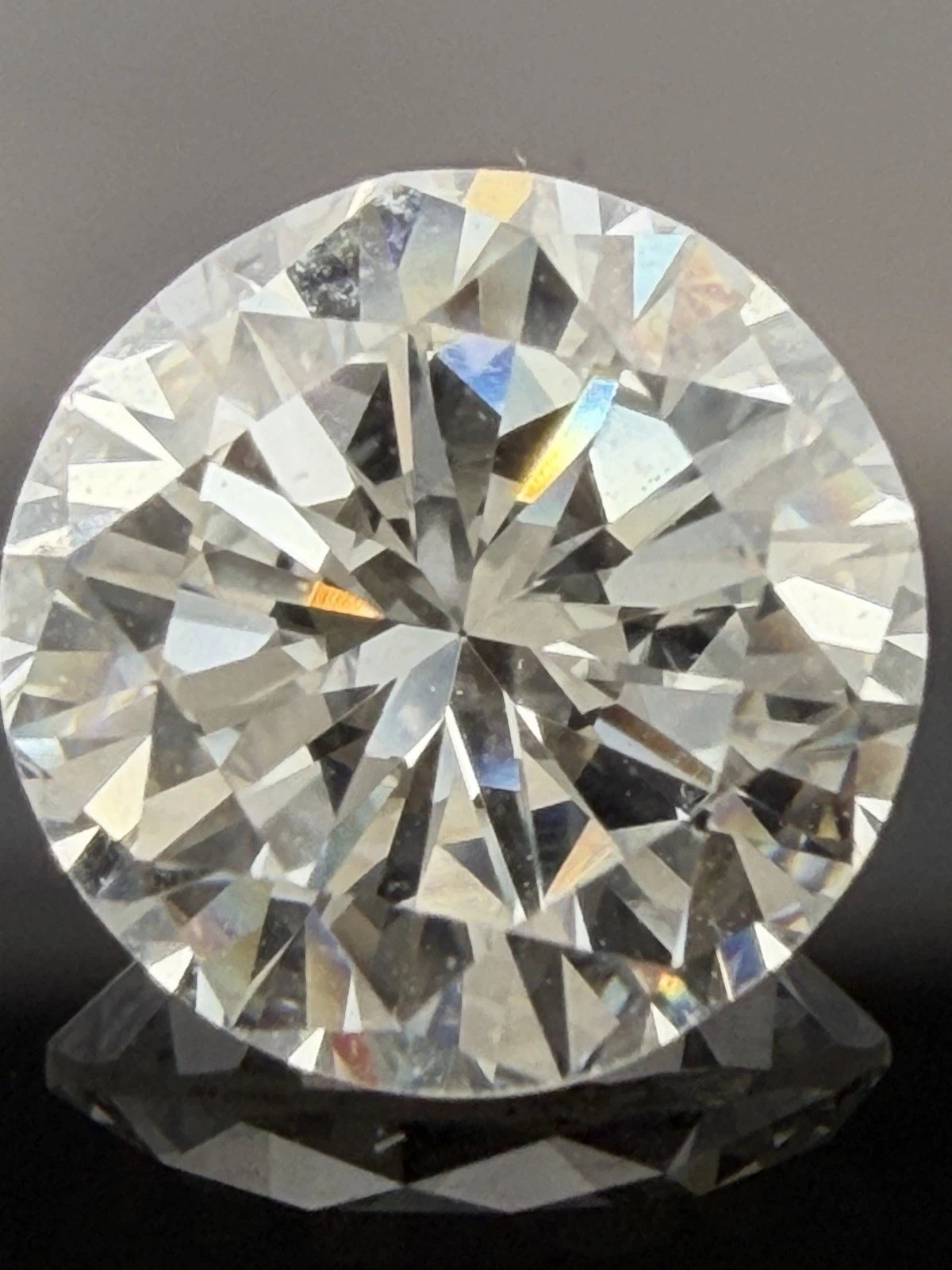 GIA 1.62 Carat Loose Round Brilliant Cut Natural Diamond I Color VS2 Clarity, main view