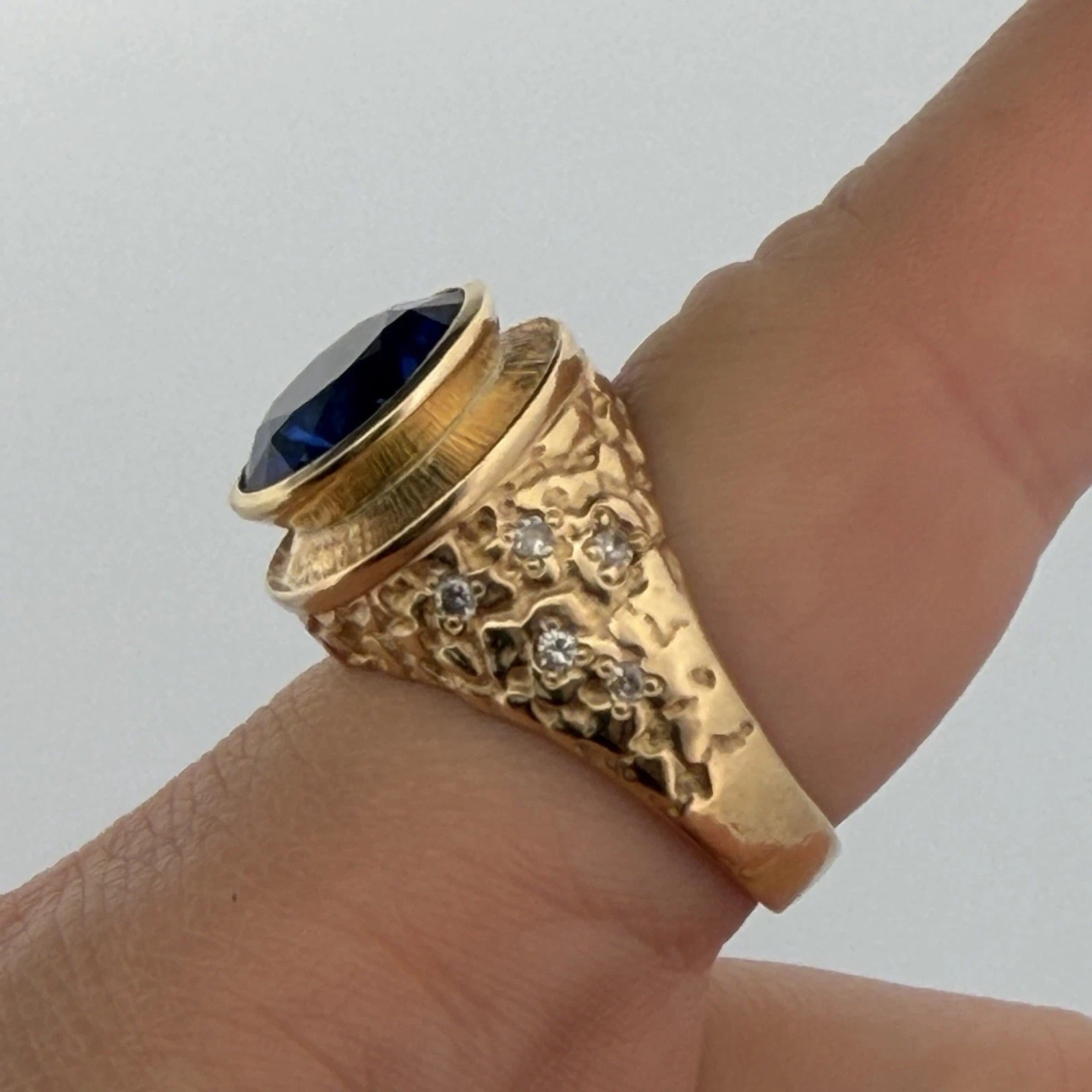 Vintage Men’s 14K Yellow Gold Lab Grown Sapphire Diamond Nugget Ring Size 9.5, alternate view