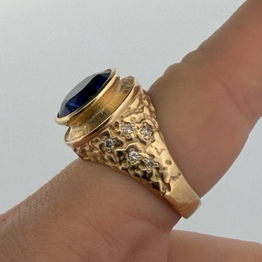 Vintage Men’s 14K Yellow Gold Lab Grown Sapphire Diamond Nugget Ring Size 9.5, alternate view