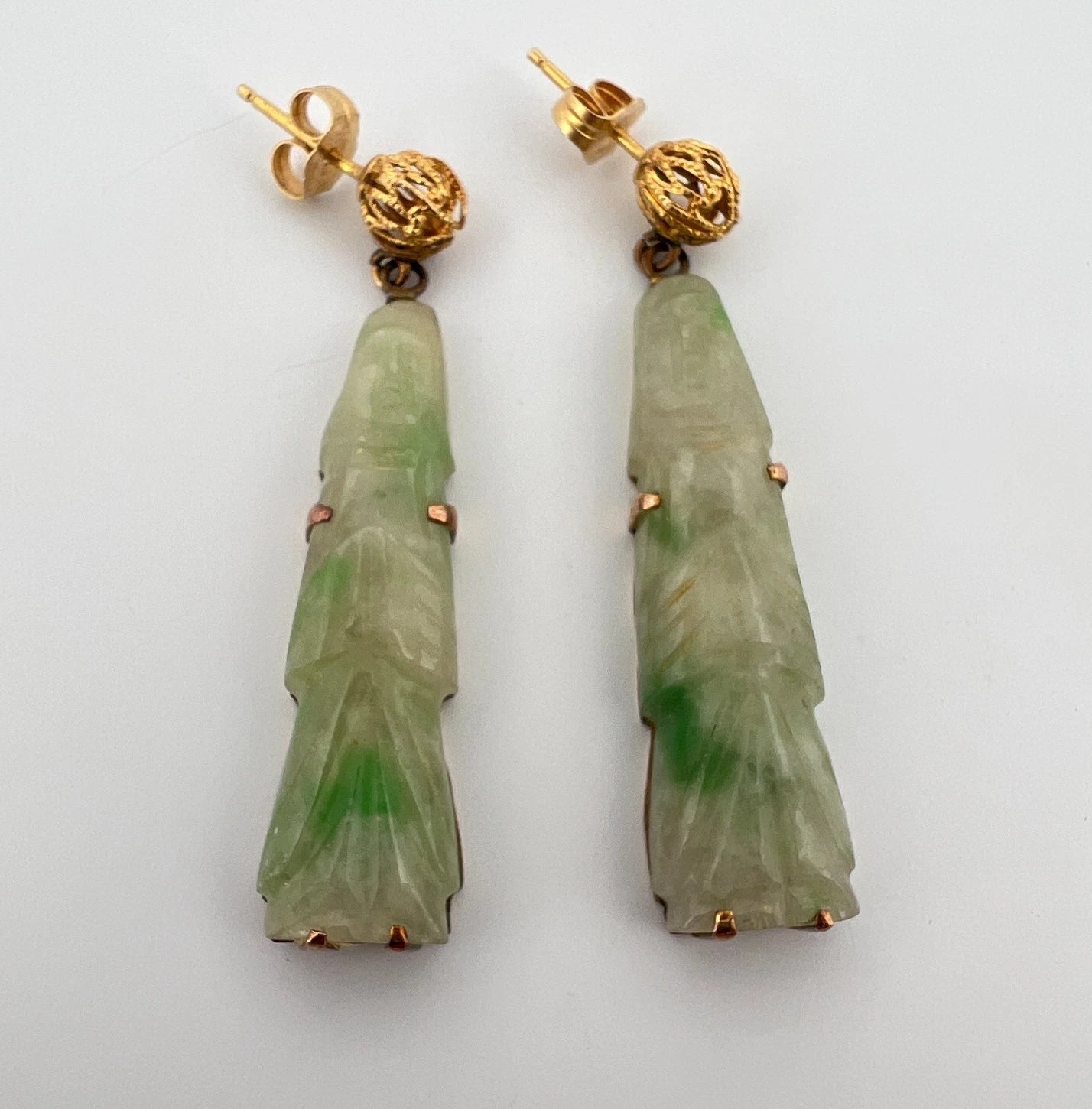 Vintage 14K Gold Carved Jade Drop Earrings Green Jadeite 8.16g Estate