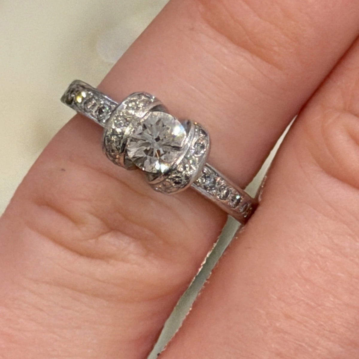 Authentic Tiffany & Co. Platinum Diamond Ribbon Ring 0.41ct F VS1 Size 3.5