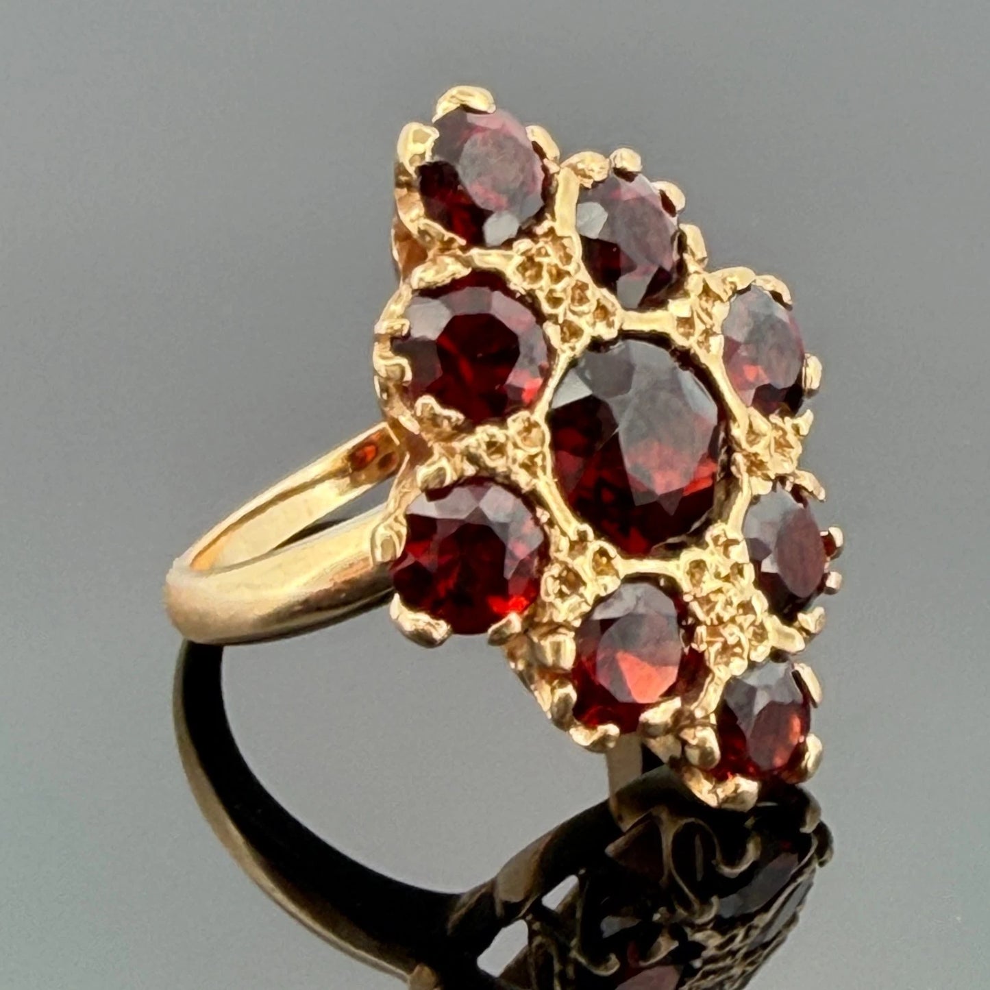Vintage 14K Gold Garnet Cluster Ring Fishtail Setting Size 5 Estate 7.50g