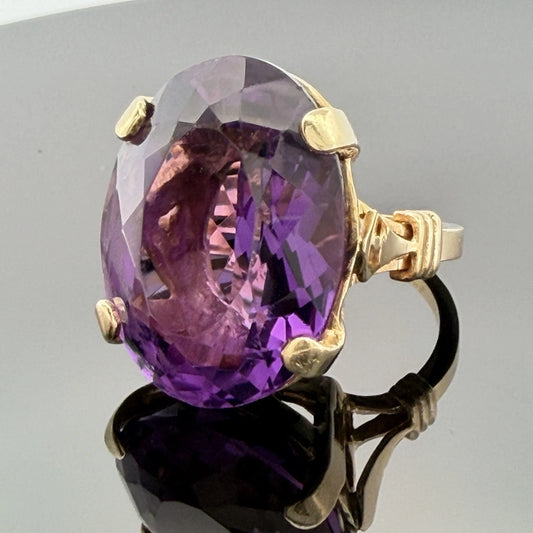 Vintage 14K Yellow Gold Large Oval Amethyst Cocktail Ring ~50ct, 17.7g