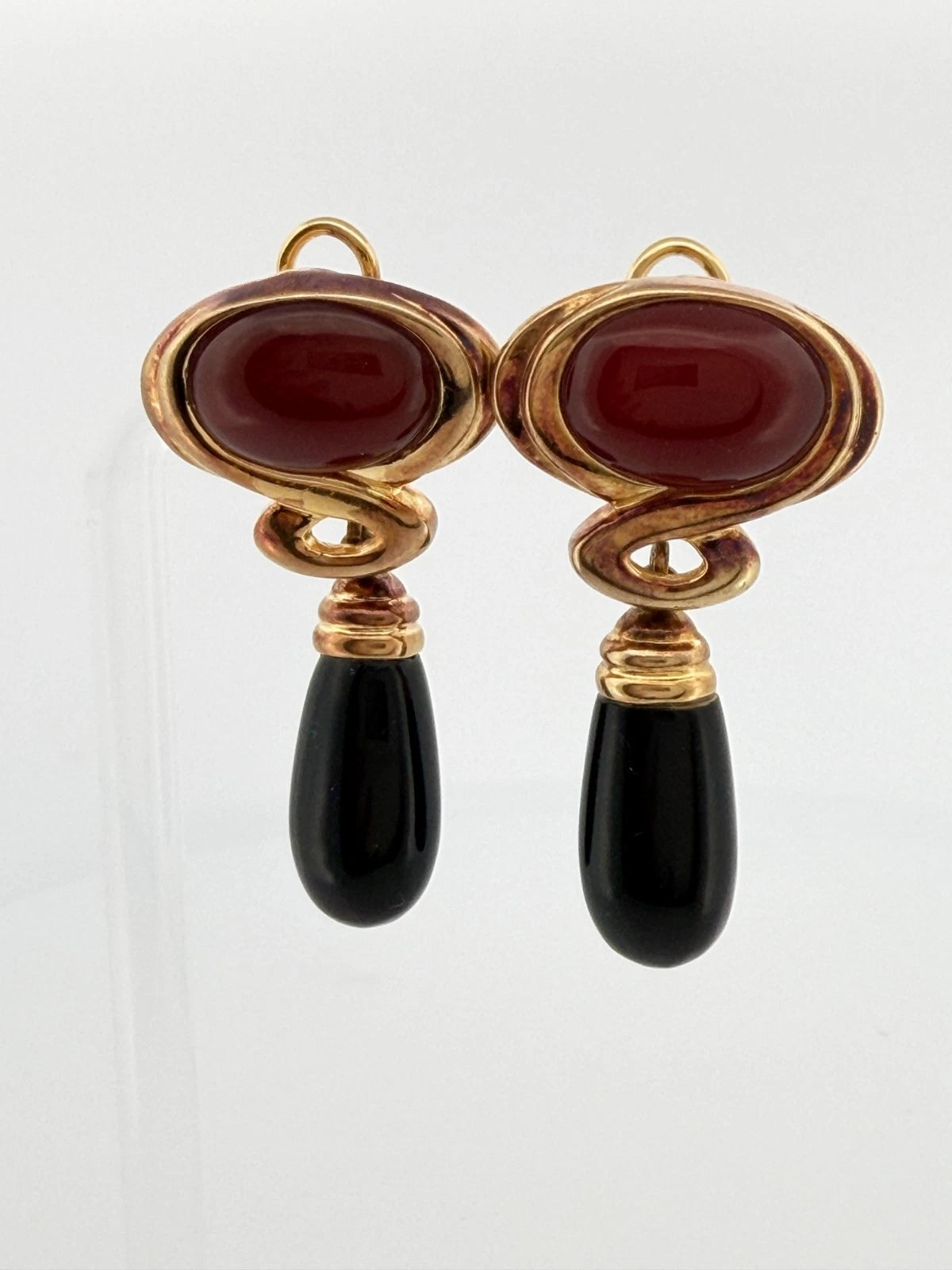 Kai-Yin Lo Red & Black Agate Earrings Vermeil Omega Clips 24g Estate