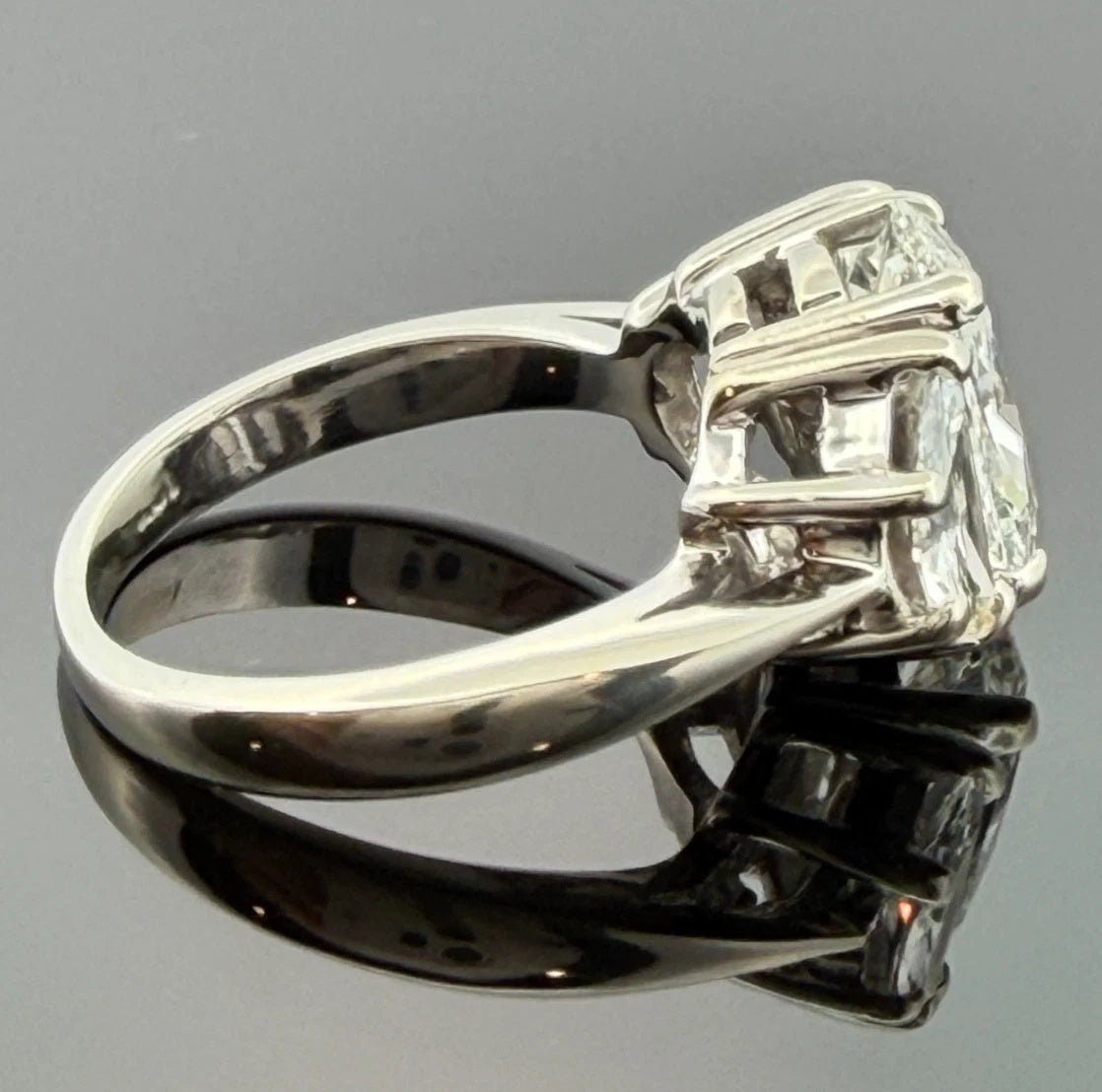 Natural 1.55ct GIA Elongated Oval Diamond Three-Stone Ring 14KW G SI1 Half Moon