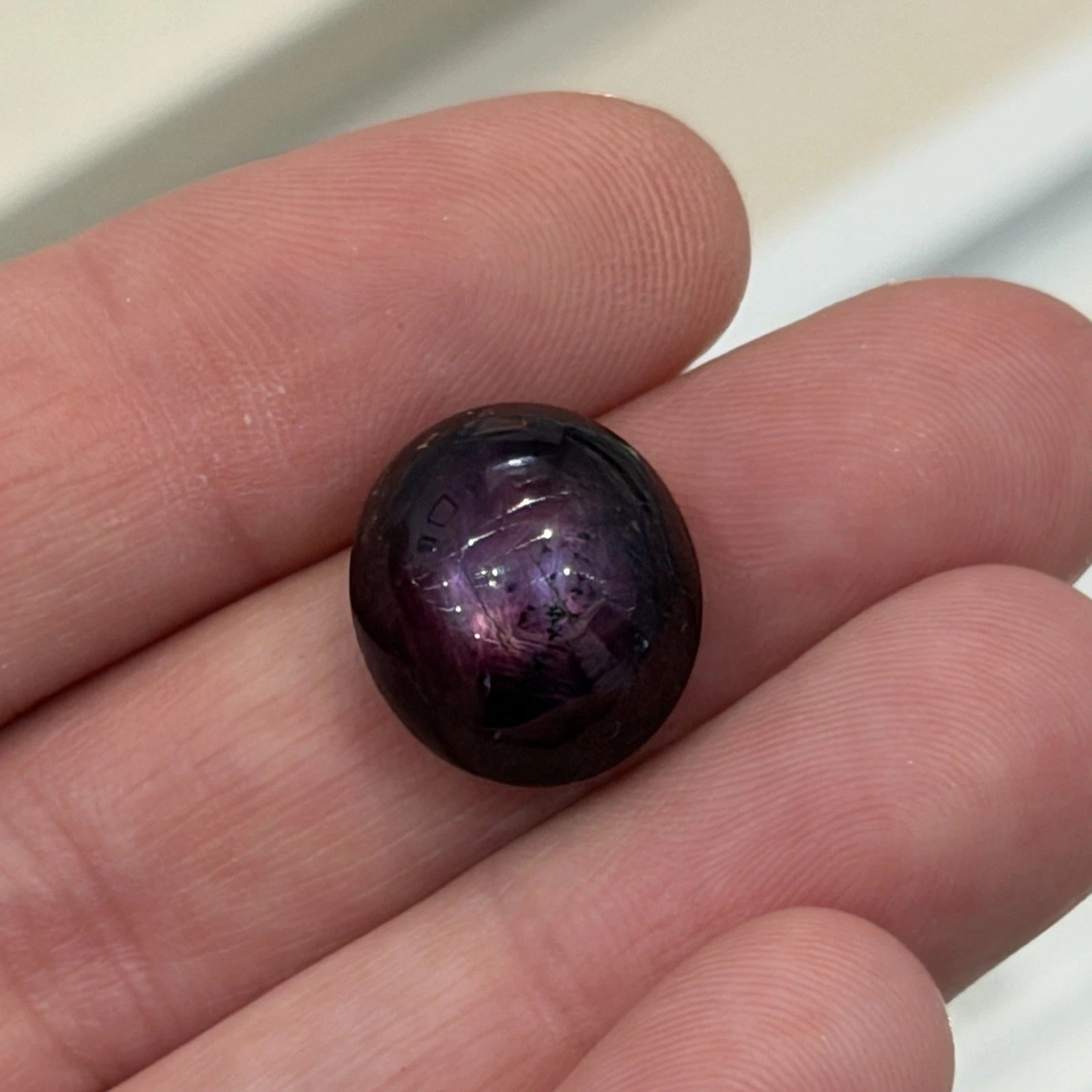 23.48 Carat Natural Oval Cabochon Star Ruby GIA Certified No Heat With Ring Mold, band detail