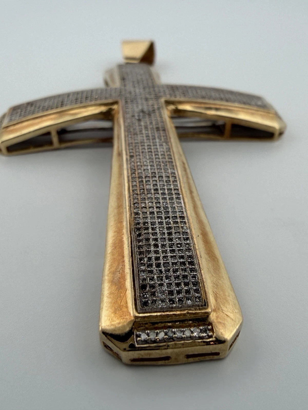 Massive 14K/10K Gold and Diamond Cross Pendant 17.7 Grams 3.5" Large Cross, close-up detail