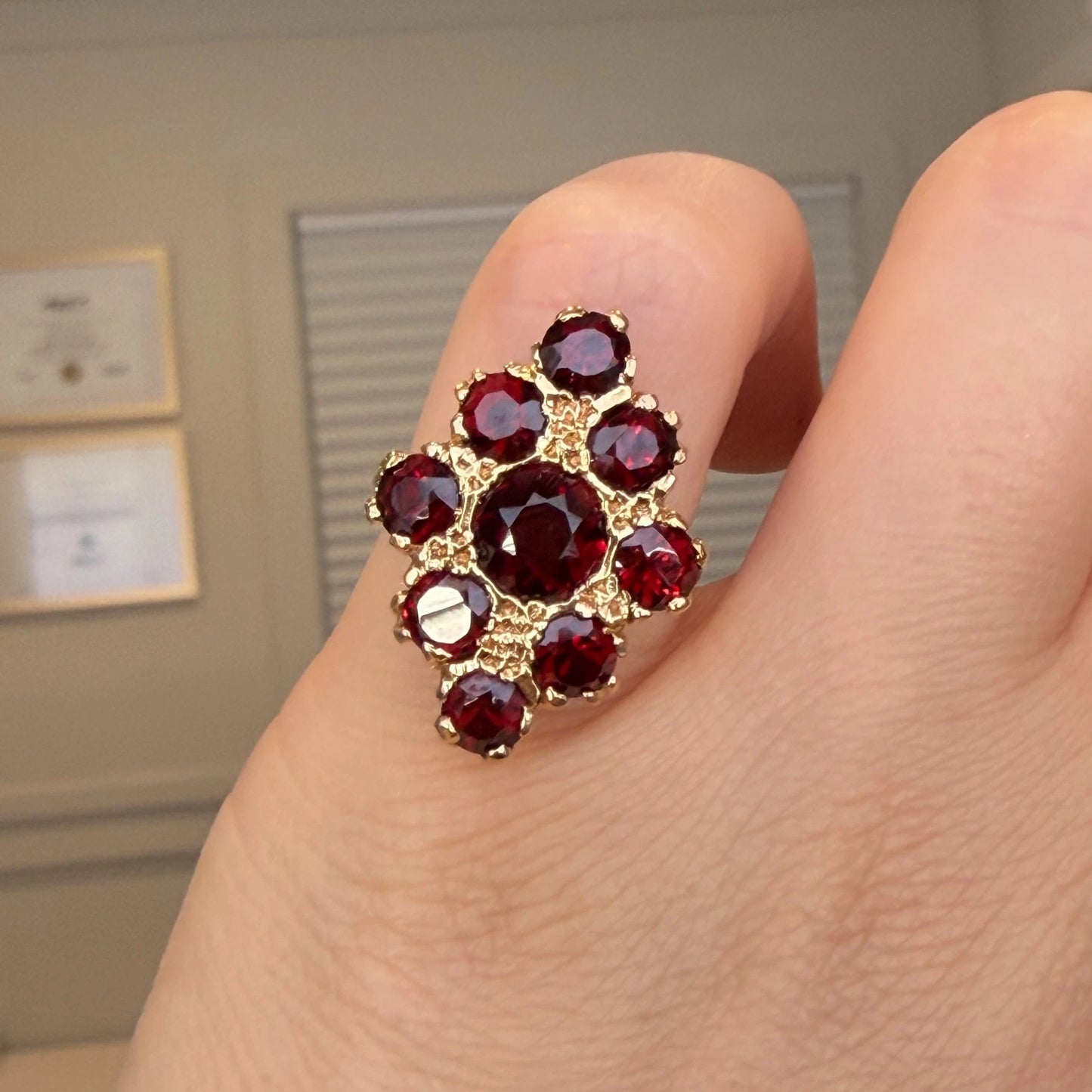 Vintage 14K Gold Garnet Cluster Ring Fishtail Setting Size 5 Estate 7.50g