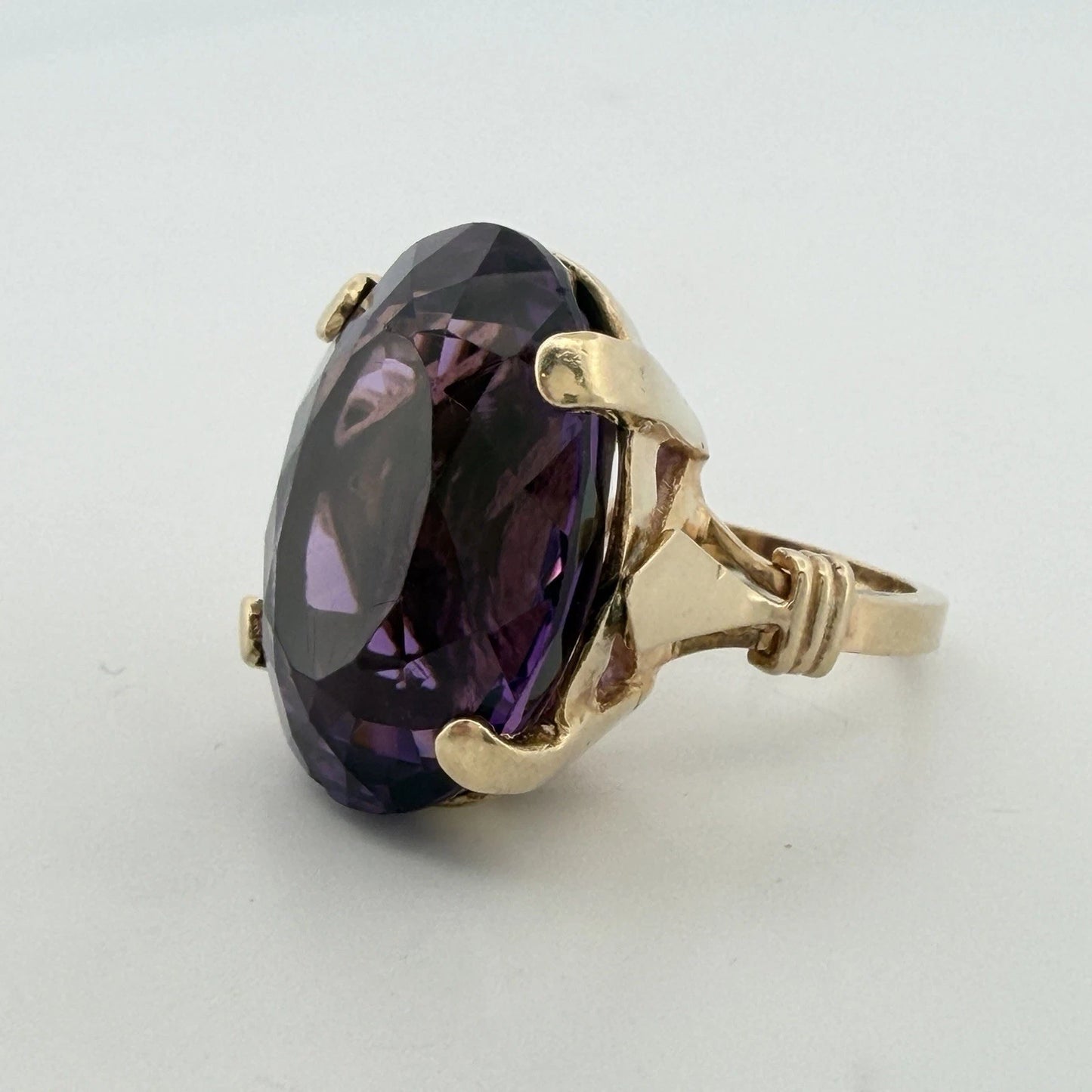 Vintage 14K Yellow Gold Large Oval Amethyst Cocktail Ring ~50ct, 17.7g