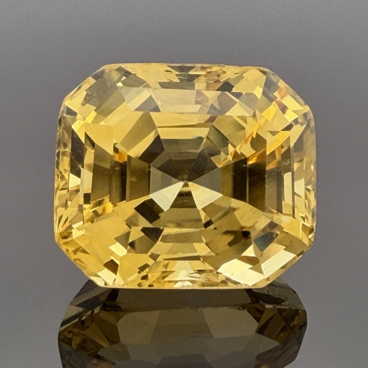 Important Natural Loose Unheated Sri Lanka Yellow Sapphire 16.25ct GIA Octagonal, main view
