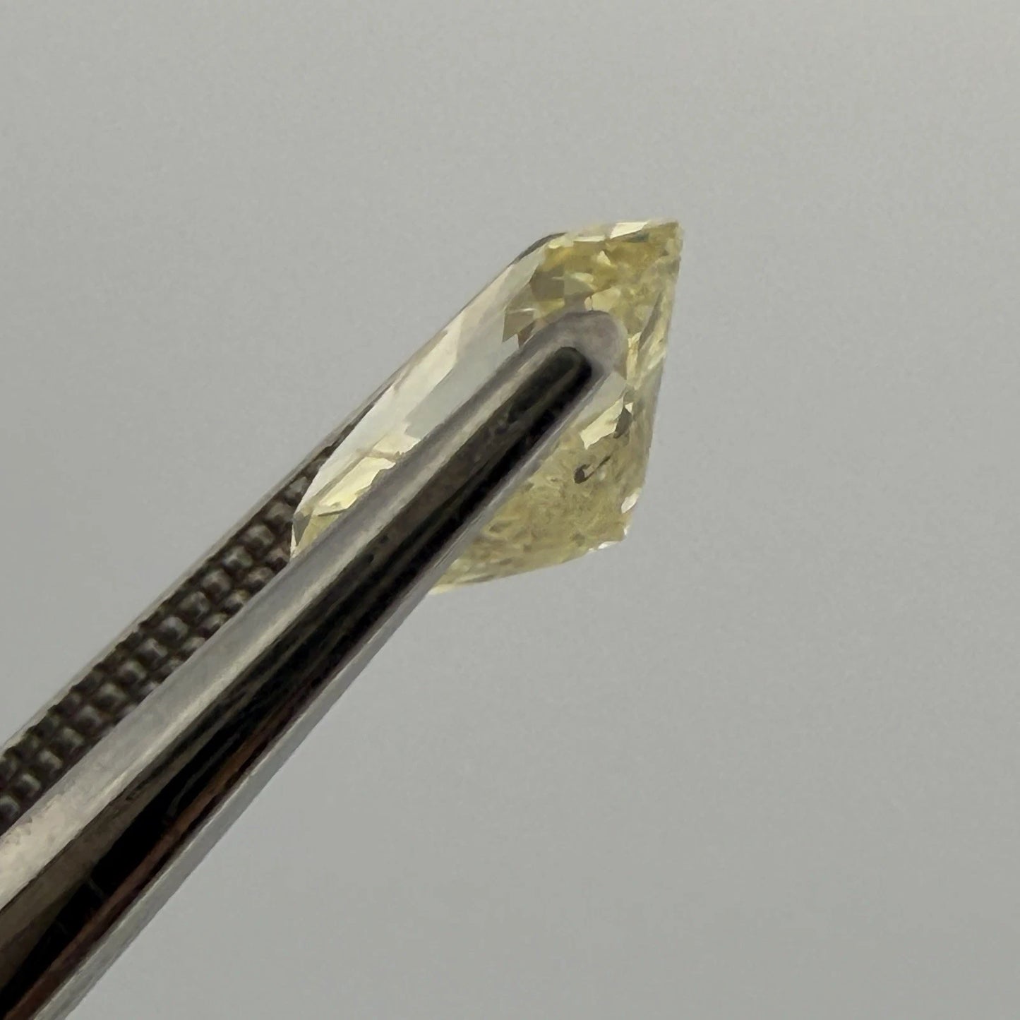 Natural Fancy Yellow Diamond GIA 2.12ct Oval Brilliant I2 Loose Diamond, profile detail