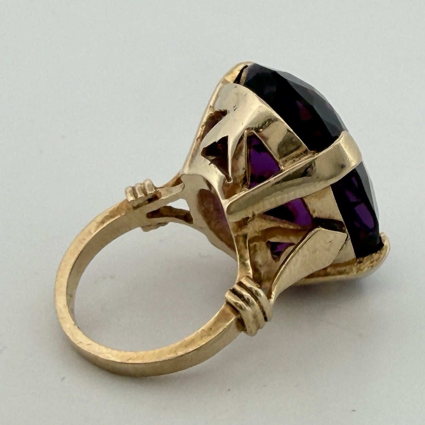 Vintage 14K Yellow Gold Large Oval Amethyst Cocktail Ring ~50ct, 17.7g