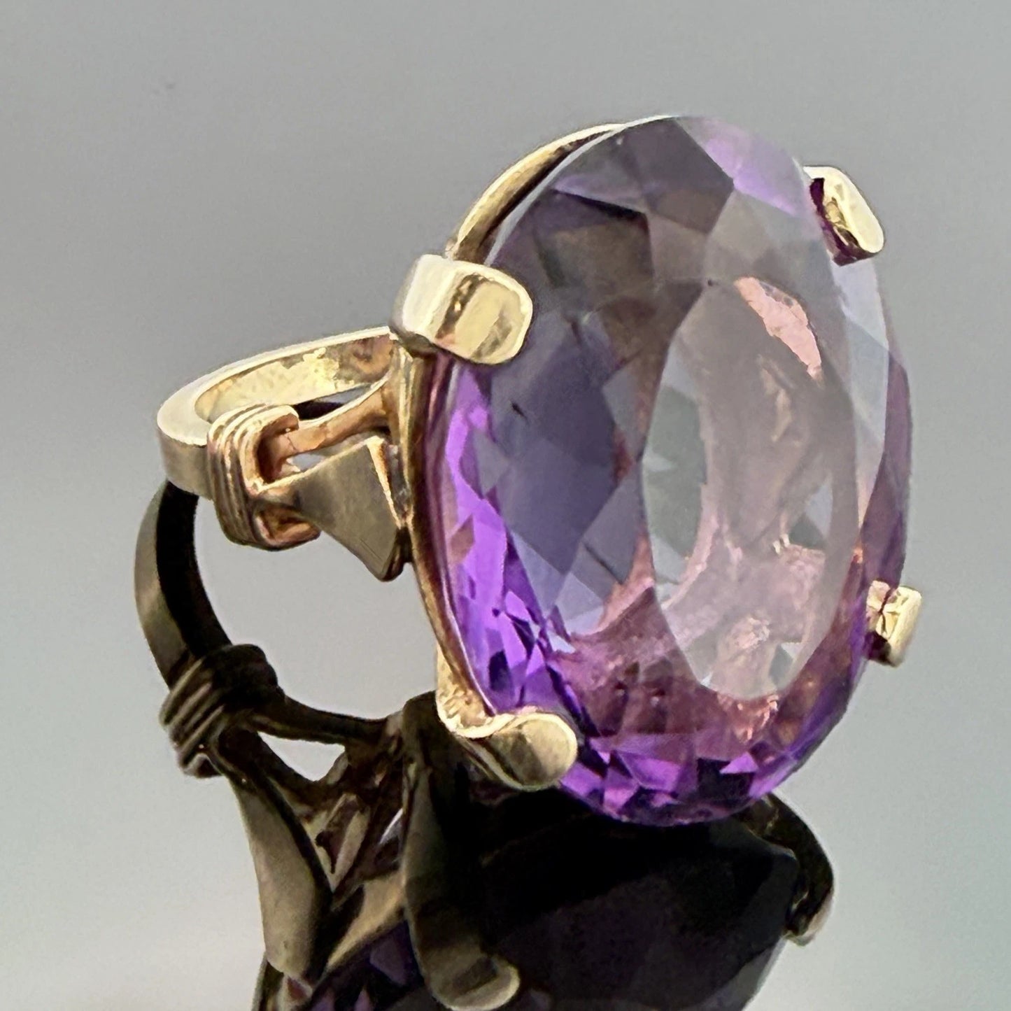 Vintage 14K Yellow Gold Large Oval Amethyst Cocktail Ring ~50ct, 17.7g