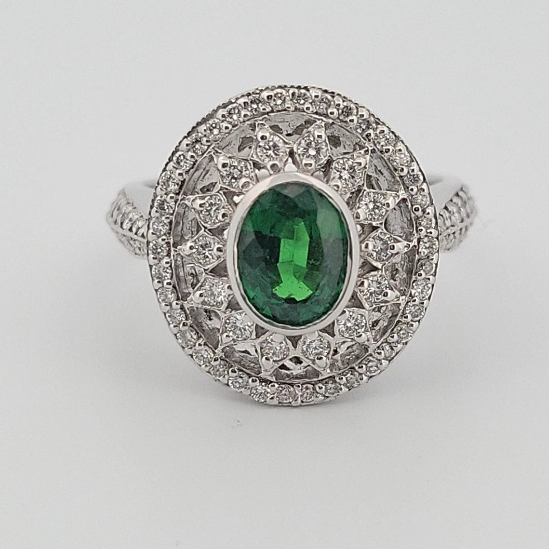 18K White Gold Tsavorite & Diamond Ring 1.51ct Oval Tsavorite 1.02ctw Diamonds by Devine & Co — stone detail