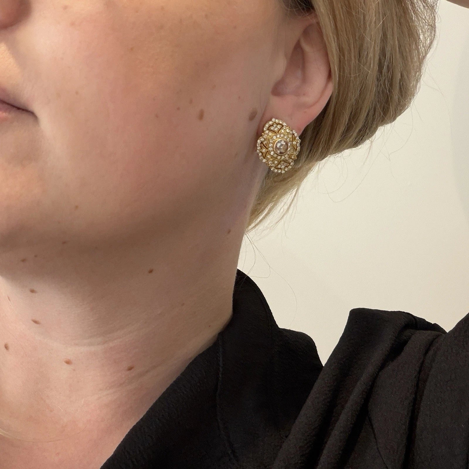 Natural Rose Cut and Round Brilliant Diamond Earrings 14K Yellow Gold Vintage 2CTW, band detail