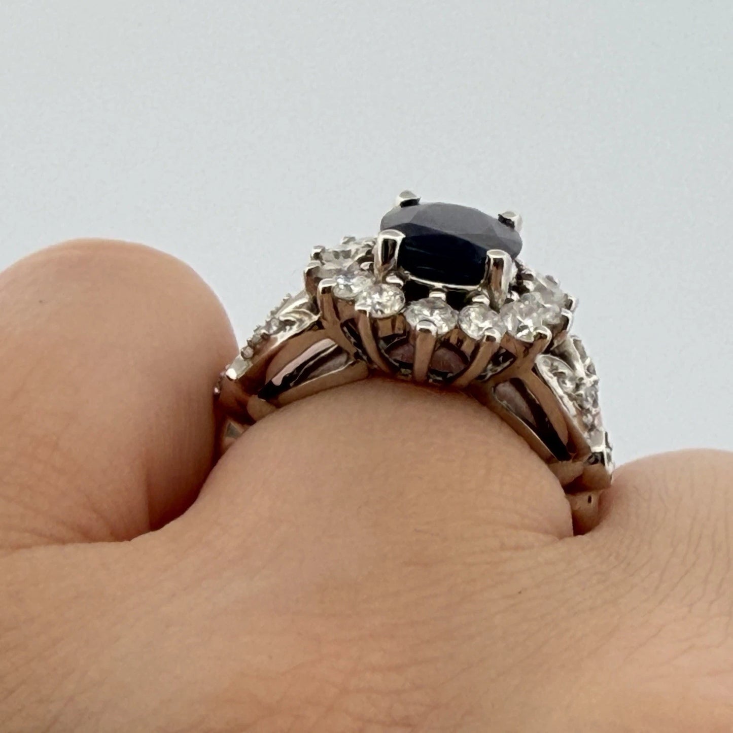14K White Gold Natural Oval Blue Sapphire Diamond Halo Ring 6.3g Size 6.75