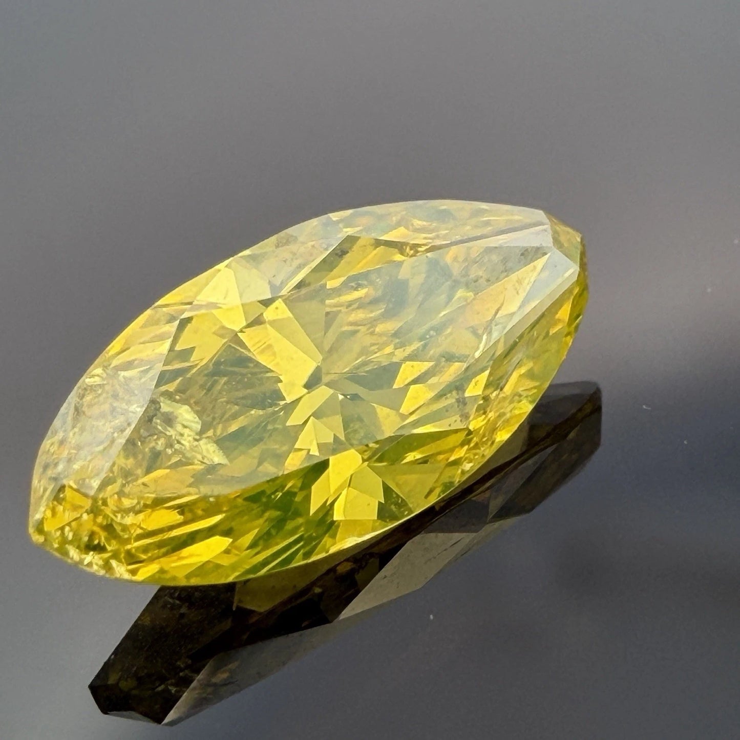 Loose GIA 1.33CT Fancy Vivid Greenish Yellow Diamond I2 Treated Marquise