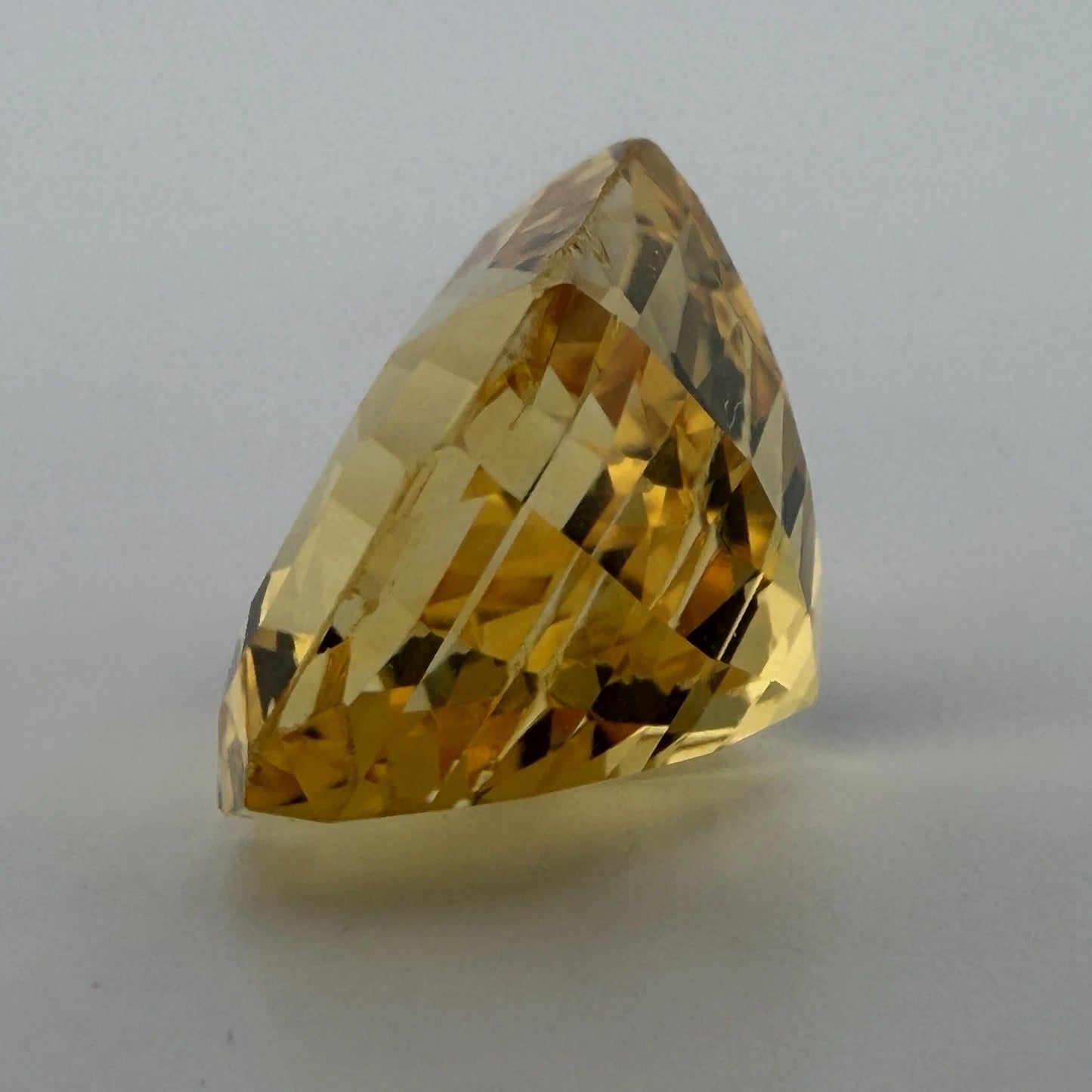 Important Natural Loose Unheated Sri Lanka Yellow Sapphire 16.25ct GIA Octagonal, additional view