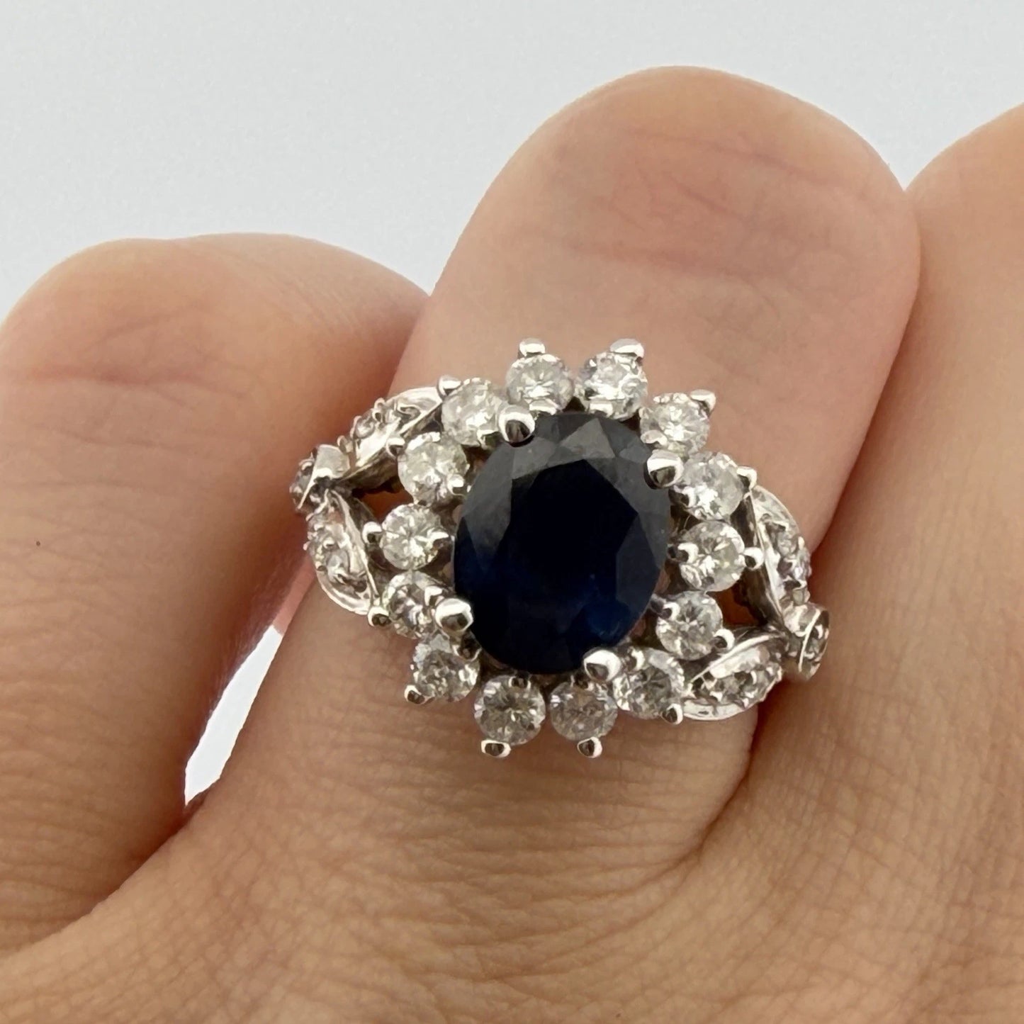 14K White Gold Natural Oval Blue Sapphire Diamond Halo Ring 6.3g Size 6.75
