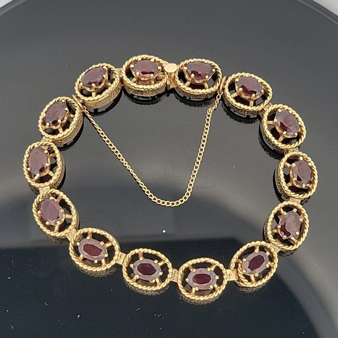 Vintage 14K Yellow Gold Natural Garnet Link Bracelet Bark Finish 12CTW 8 27 Gr - Devine & Co.