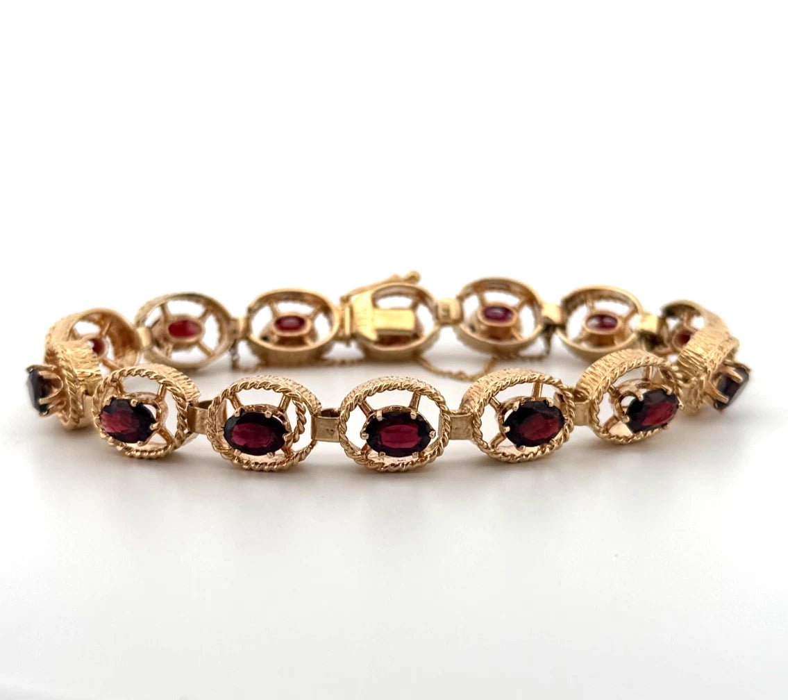 Vintage 14K Yellow Gold Natural Garnet Link Bracelet Bark Finish 12CTW 8 27 Gr - Devine & Co.